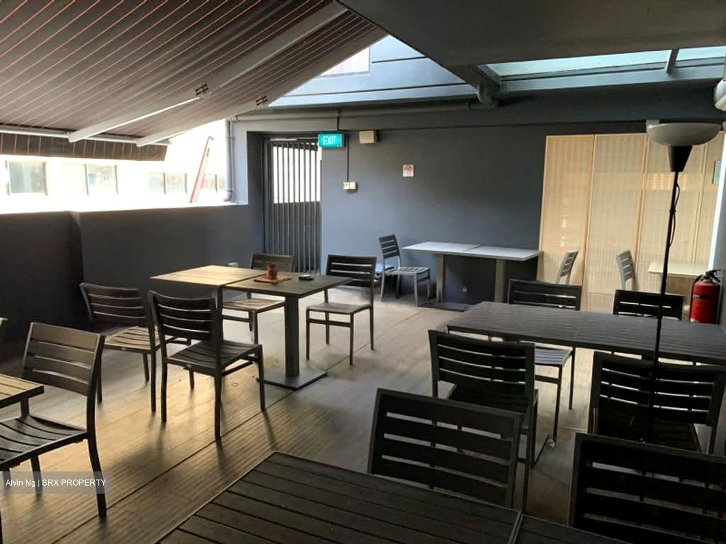 The Office Chamber (D8), Retail #609004361